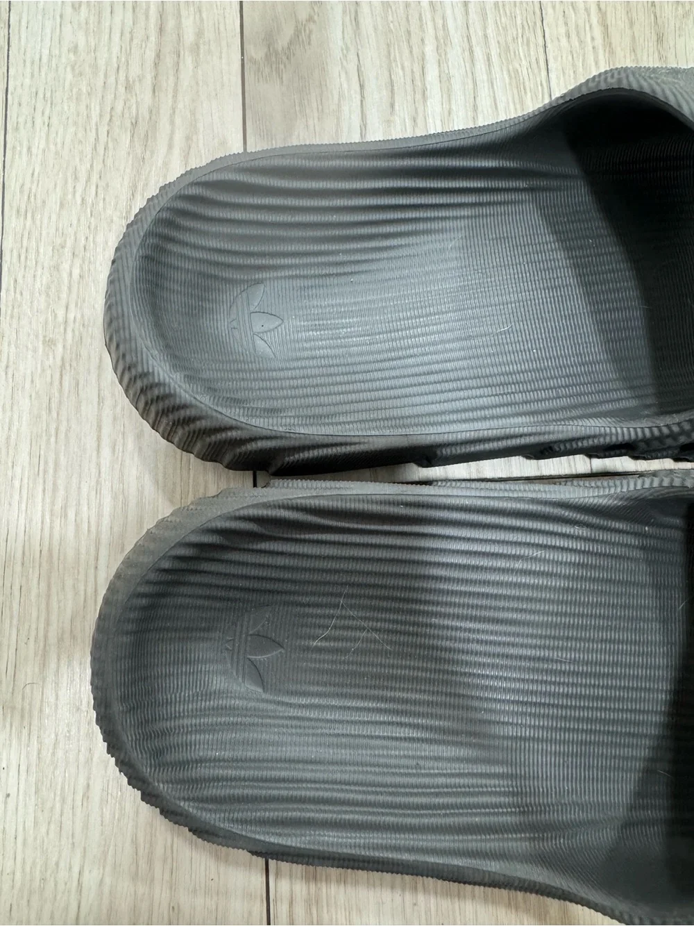 Adidas Adilette 22 Slides – Dark Gray – Men’s Size 9.5